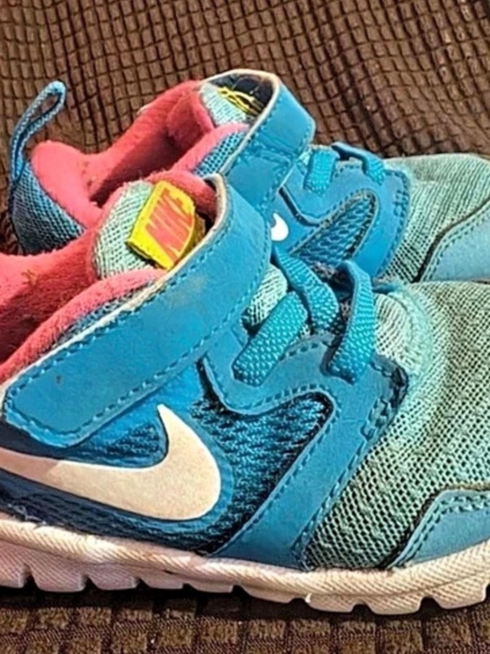 Nike sneakers Blue & Pink Girls US 7C